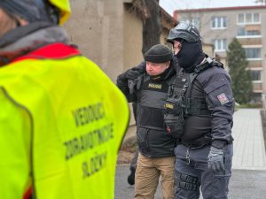 Výcvik policistů na žateckém gymnáziu