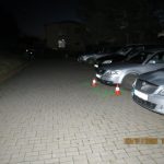Kdo naboural VW před školkou?