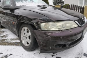 Na náledí nabourala jiné vozidlo a od nehody ujela