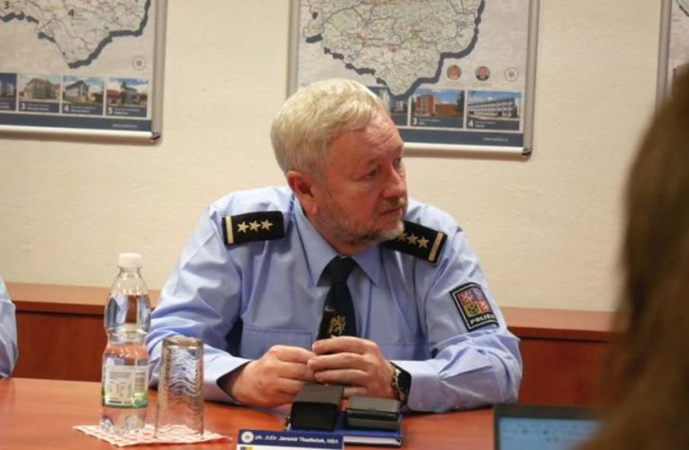 S cizí platební kartou nelenil