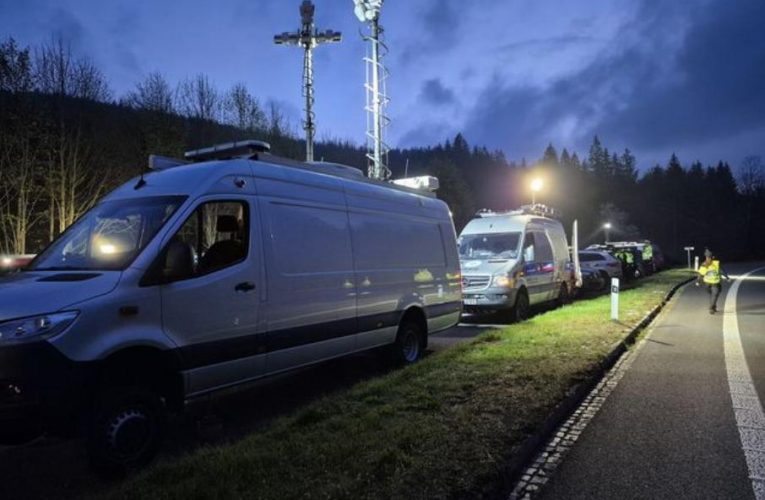 Dálnici D4 brázdila formule