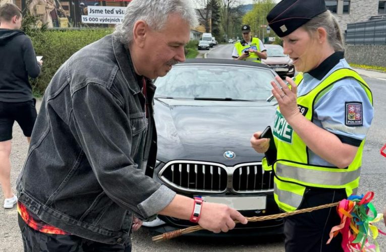 Policisté dohlédnou na silniční přestupky i ze vzduchu