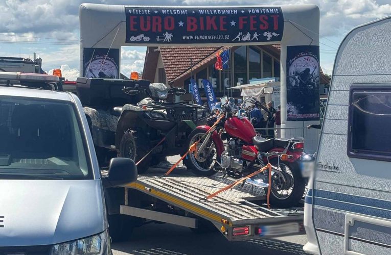 Motorkáři míří na festival