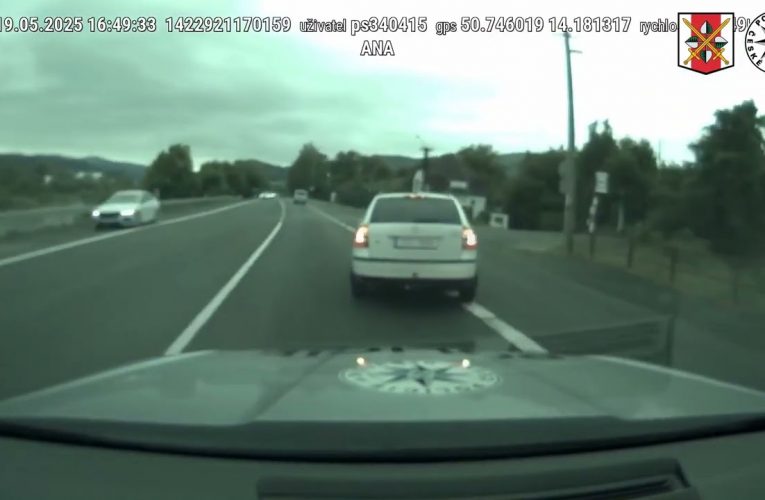 Muž se zákazem řízení ujížděl hlídce