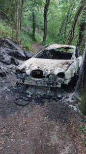 Odcizil automobil a pak ho zapálil