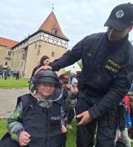 Policisté v Budyni nad Ohří