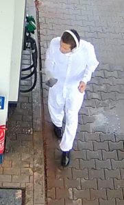 Poznáte muže z fotografií?