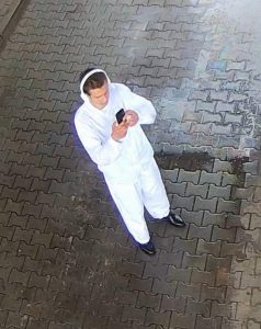 Poznáte muže z fotografií?