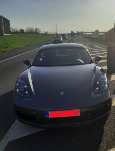 Silné auto, slabý úsudek