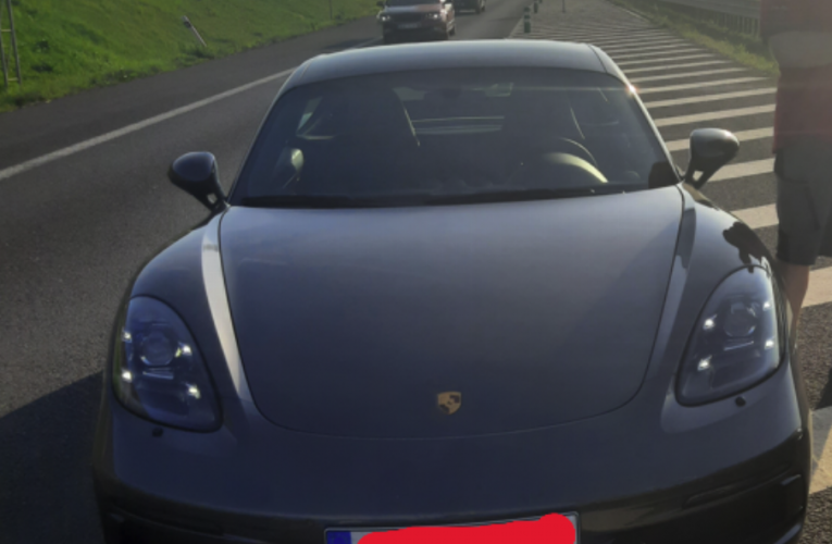 Silné auto, slabý úsudek