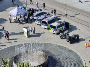 Centrum patřilo policistům
