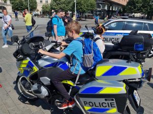 Centrum patřilo policistům