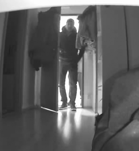 Krádež šperků a hotovosti