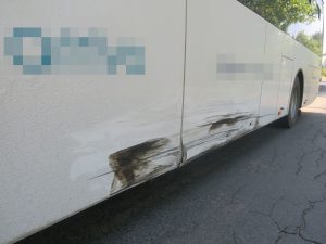 Opilý řidič naboural autobus