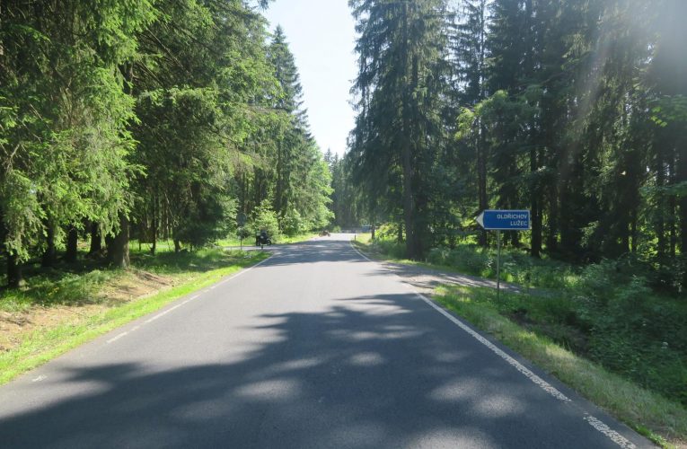 Vážná dopravní nehoda u Nejdku