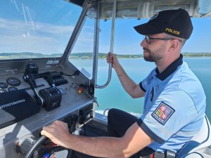 Vodní nádrž Rozkoš pod dohledem policie