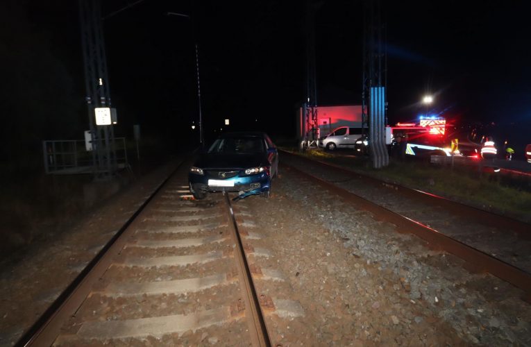 Řidič ujížděl policistům