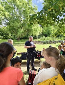 Policisté v dětském domově