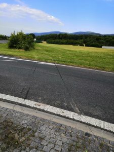 Řidič s proraženými pneumatikami nadýchal přes 1,7 promile