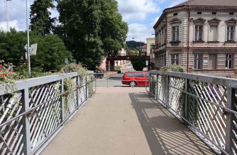 Srážka cyklistky na přechodu pro chodce