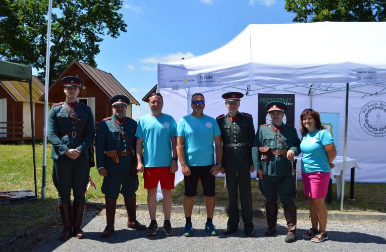 Loupil dvakrát během dne