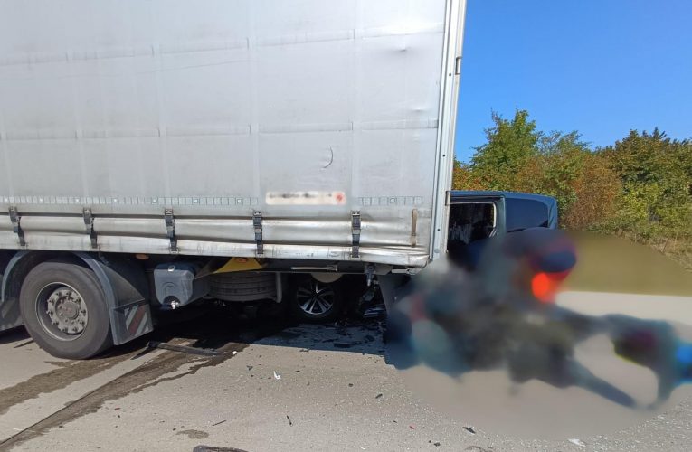 Dopolední nehoda na dálnici