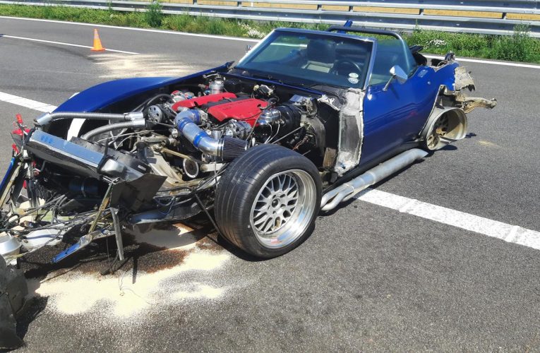 Na dálnici havaroval řidič vozidla Chevrolet Corvette