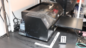 Neoprávněně prodával hrnečky i trička se známými logy. Hrozí mu až osm let vězení