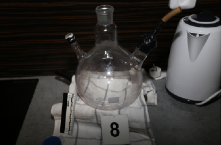 Obviněn z několika trestných činů