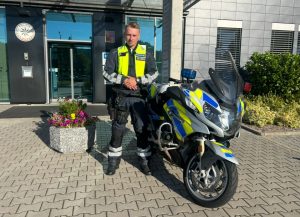 Policista ve svém volnu pronásledoval a zajistil řidiče v zákazu