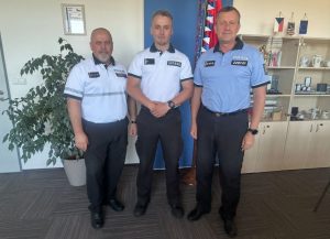 Policista ve svém volnu pronásledoval a zajistil řidiče v zákazu