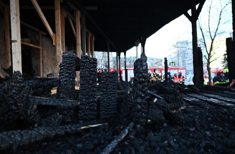 Policisté z Klatov pátrají po hledaném muži.