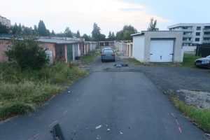 Vážná nehoda vozidla a motocyklu v Karlových Varech