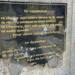 Zahradu vzpomínek v Liberci zdevastovali vandalové