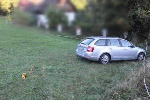 Auto se dvakrát samovolně rozjelo a přejelo dva lidi