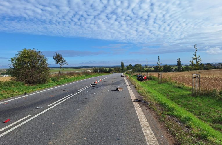 Motocyklista na místě zemřel
