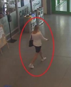 Pátráme po totožnosti ženy z obchodního domu