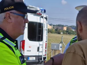 Policistů si nevšimli