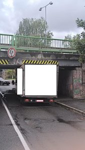 Pozor na výšku mostů