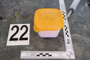 Přímo při výrobě metamfetaminu byl v bytě zadržen „vařič“