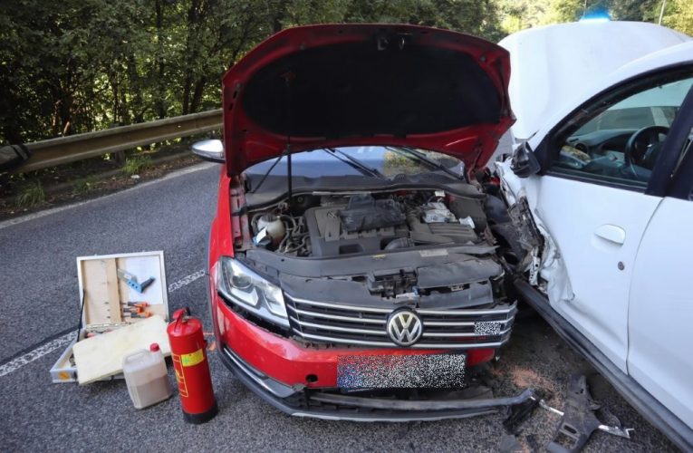 Senior usnul za volantem, když vezl v autě tříletého vnuka