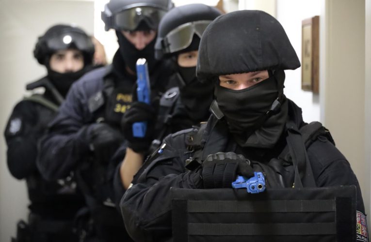 Taktické cvičení v budově krajského úřadu v Pardubicích