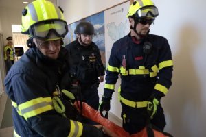 Taktické cvičení v budově krajského úřadu v Pardubicích