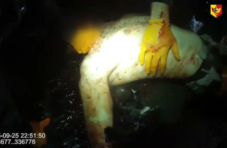 Útok noži v autobusu