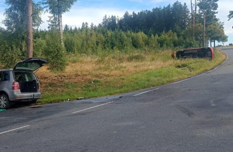 Dvě navazující nehody na D11