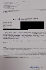 Podvodníci se vydávají za policisty.