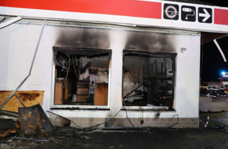 Požáry bývalého hotelu a čerpací stanice ve Varnsdorfu objasněny