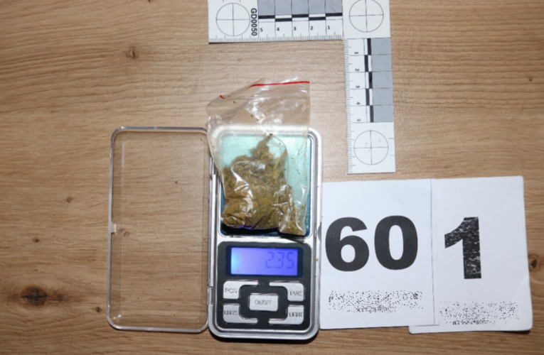 Žena a muž z Orlové obviněni z distribuce drog