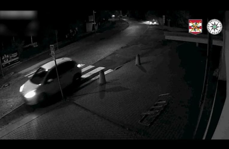 Žena vjela s vozidlem na chodník