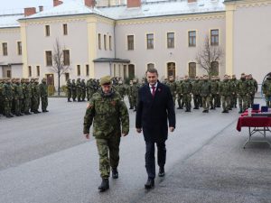 Květ vlčího máku připomněl hrdiny minulosti i přítomnosti